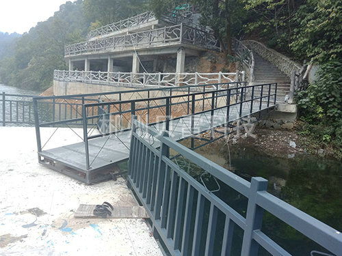 人行橋及鋼箱梁2